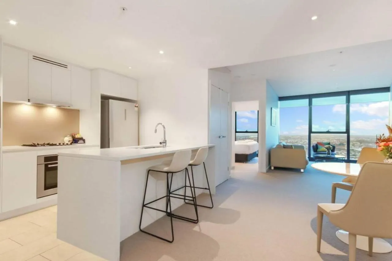 Luxury 1 Bedroom Retreat In Brisbane City With Pool And Gym 0*,