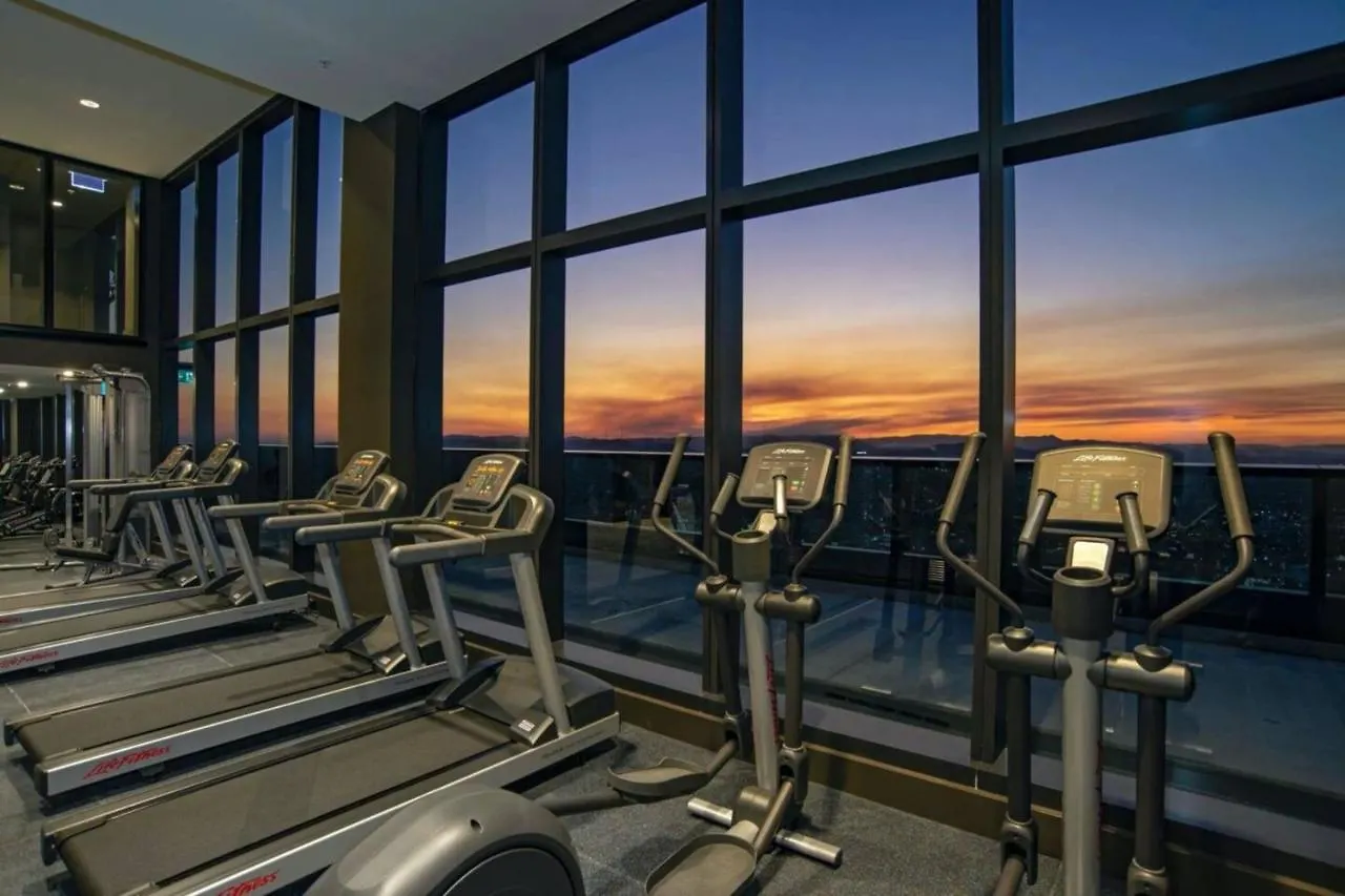 Apartment Luxury 1 Bedroom Retreat In Brisbane City With Pool And Gym